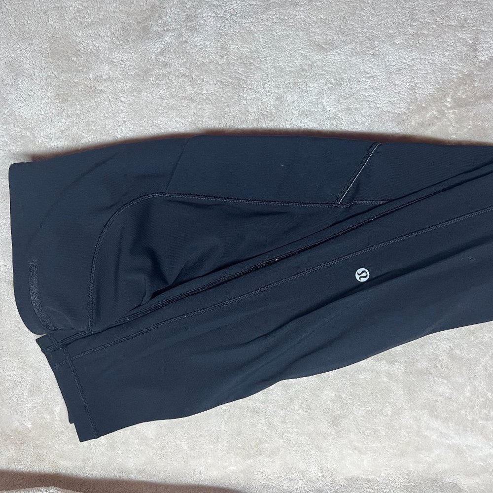 Black lululemon leggings